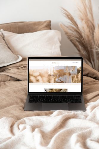 Site internet ecommerce d’abonnement Aperçu d'un site internet e-commerce crée pour vendre des abonnements en ligne et louer des vêtements de bébés